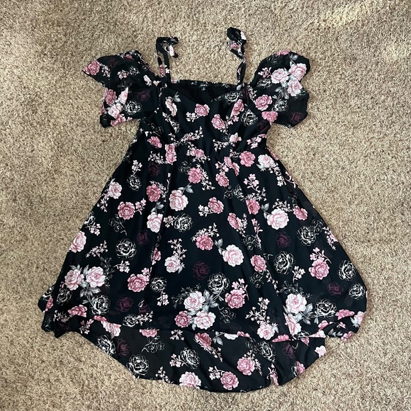 High Low Floral Dress - Picture 10 of 11